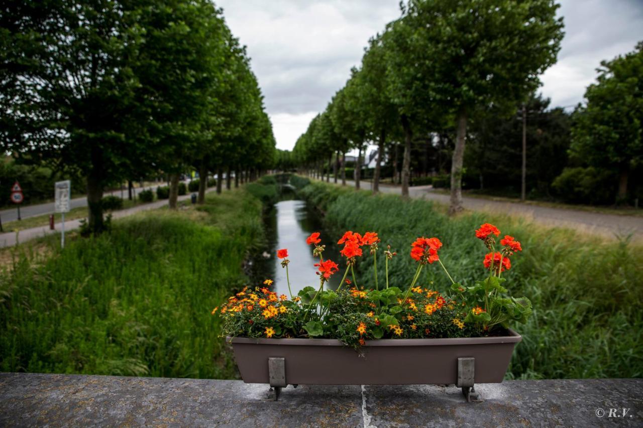 de minnetuin Wachtebeke Extérieur photo
